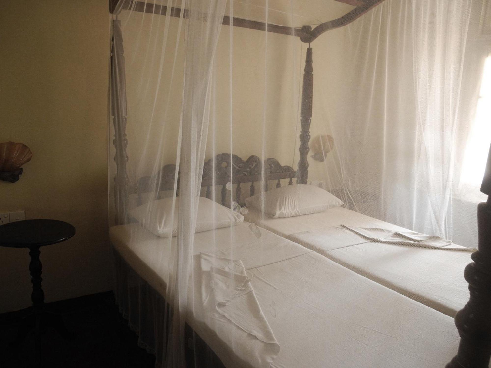 Top Of The Hill Guesthouse Weligama Bagian luar foto