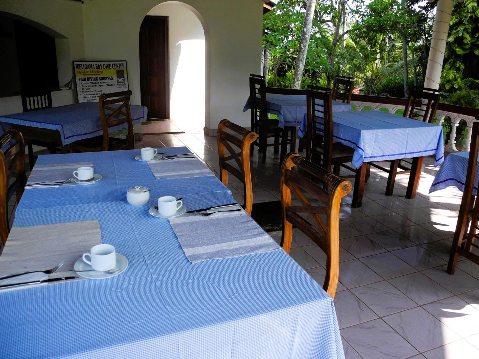 Top Of The Hill Guesthouse Weligama Bagian luar foto
