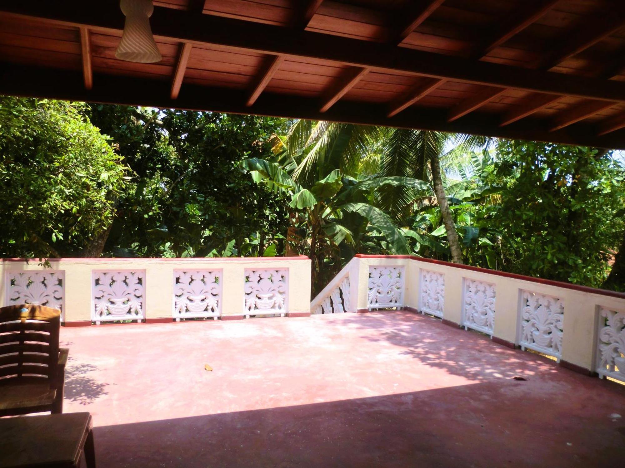 Top Of The Hill Guesthouse Weligama Bagian luar foto