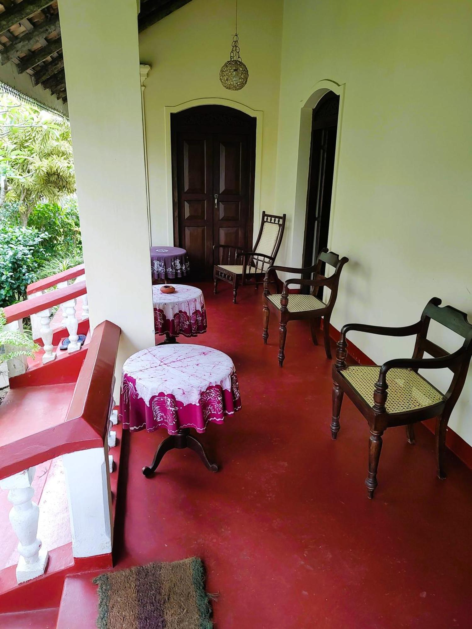 Top Of The Hill Guesthouse Weligama Bagian luar foto