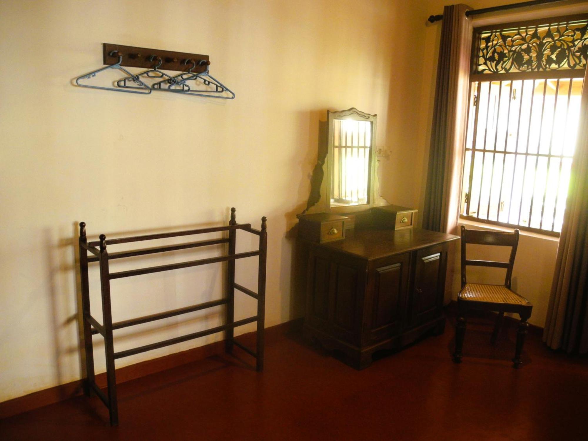 Top Of The Hill Guesthouse Weligama Bagian luar foto