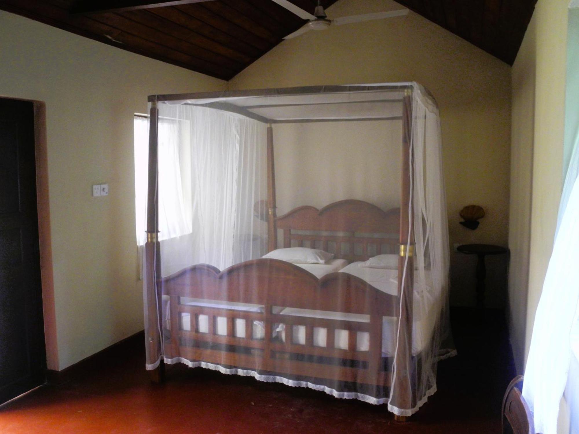 Top Of The Hill Guesthouse Weligama Bagian luar foto